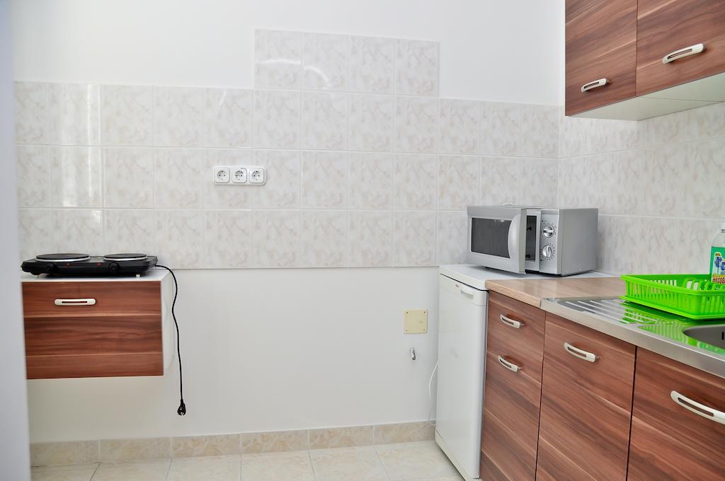 Csaladi Elmeny Apartman Es Vendeghaz Apartment Hajduszoboszlo Room photo